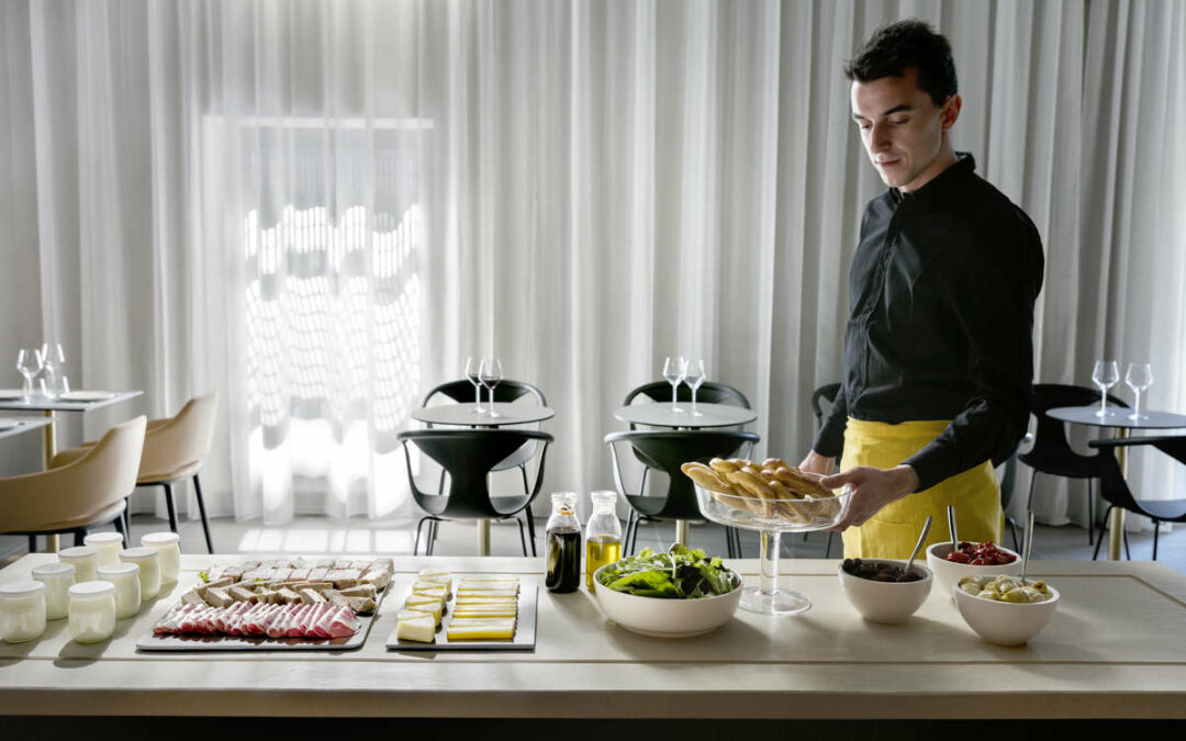 Buffet – Okko Hôtel Strasbourg ©Jérôme Galland