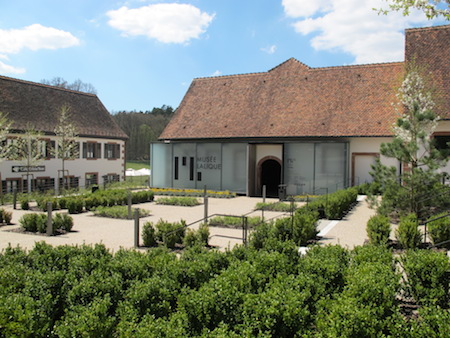 Explore the Musée Lalique during a seminar in Alsace