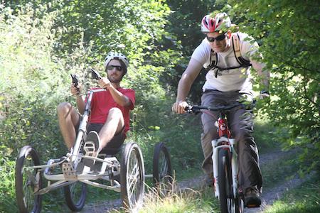 Une petite descente en VTT entre collègues ?